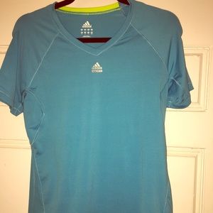 Women’s Adidas ClimaLite Workout Top size medium